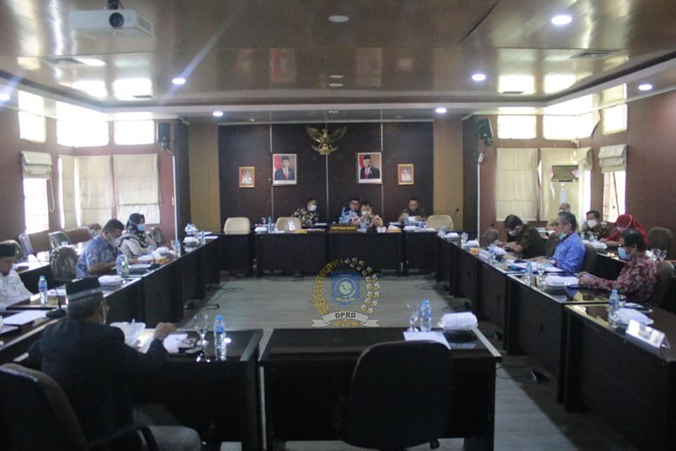 Rapat dengar pendapat terkait kondisi sekolah swasta di Babel.