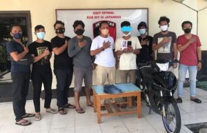 Pelaku Kutil saat diamankan Tim Jatanras Polda Babel.