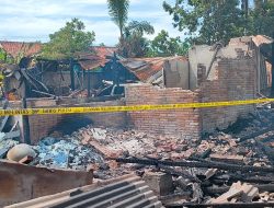 Gudang Material Bahan Bangunan di Bangka Barat Hangus Terbakar, Polisi Dalami Penyebabnya