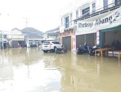 Hujan Deras Sebabkan Rumah Warga di Pangkalpinang Terendam Banjir