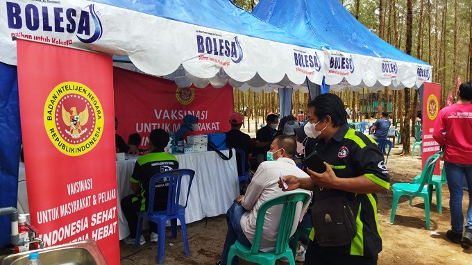 Binda Babel buka gerai vaksinasi COVID-19 di kawasan wisata Mangkalok, Bangka.