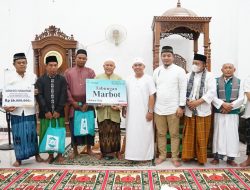 Safari Ramadhan Kedua, Wali Kota Pangkalpinang Serahkan Dana Hibah Untuk Masjid Al-Hasanah 