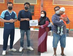 Ibu Balita Pengidap Cerebral Parsy Terharu Terima Bantuan Biaya Pengobatan untuk Anaknya dari PT Timah Tbk