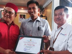 32 Hewan Kurban dari PT Timah Tbk untuk Masyarakat Bangka Selatan Bikin Riza Herdavid Terharu