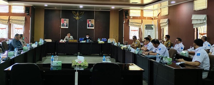 20220711 Ketua KONI Babel, Ricky Kurniawan beserta pengurus saat beraudiensi dengan Pimpinan DPRD Babel