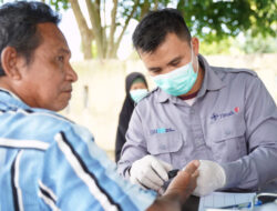 Ratusan Warga Desa Permis Bangka Selatan Serbu Mobil Sehat PT Timah Tbk