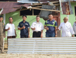Angin Puting Beliung Rusak Atap TPA Nurul Ilmi Desa Penagan, PT TIMAH Tbk Serahkan Bantuan untuk Perbaikan