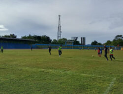 Wali Kota Bersama Kepala OPD Serta Pejabat Pemerintah Kota Pangkalpinang Satu Tim Tanding Bola, Menang?