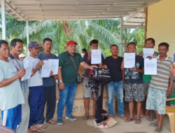 Tingkatkan Hasil Tangkapan Nelayan, PT Timah Tbk Serahkan 10 Unit Mesin Tempel ke Forum Masyarakat Pesisir Bakit
