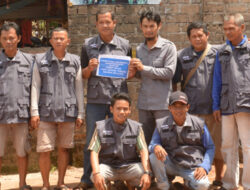 Komunitas Ojek Garuda Toboali Kecipratan Rezeki, Dapat Rompi Baru dari PT Timah Tbk