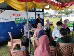 Bagi Ratusan Warga Desa Kulur Nikmati Pelayanan Kesehatan dari Mobil Sehat PT Timah Tbk