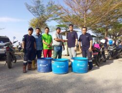 PT Timah Tbk Serahkan Puluhan Tempat Sampah, Jaga Kebersihan Kawasan Wisata Bozem Bangka Barat