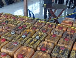 Polisi Tangkap FS Warga OKU Bawa Ribuan Liter BBM Bersubsidi ke Bangka Barat