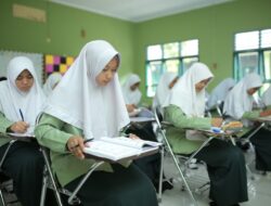 Berikan Beasiswa Pendidikan Bagi Masyarakat di Lingkar Tambang, Langkah Nyata PT Timah Tbk untuk Meningkatkan Kualitas Sumber Daya Manusia 
