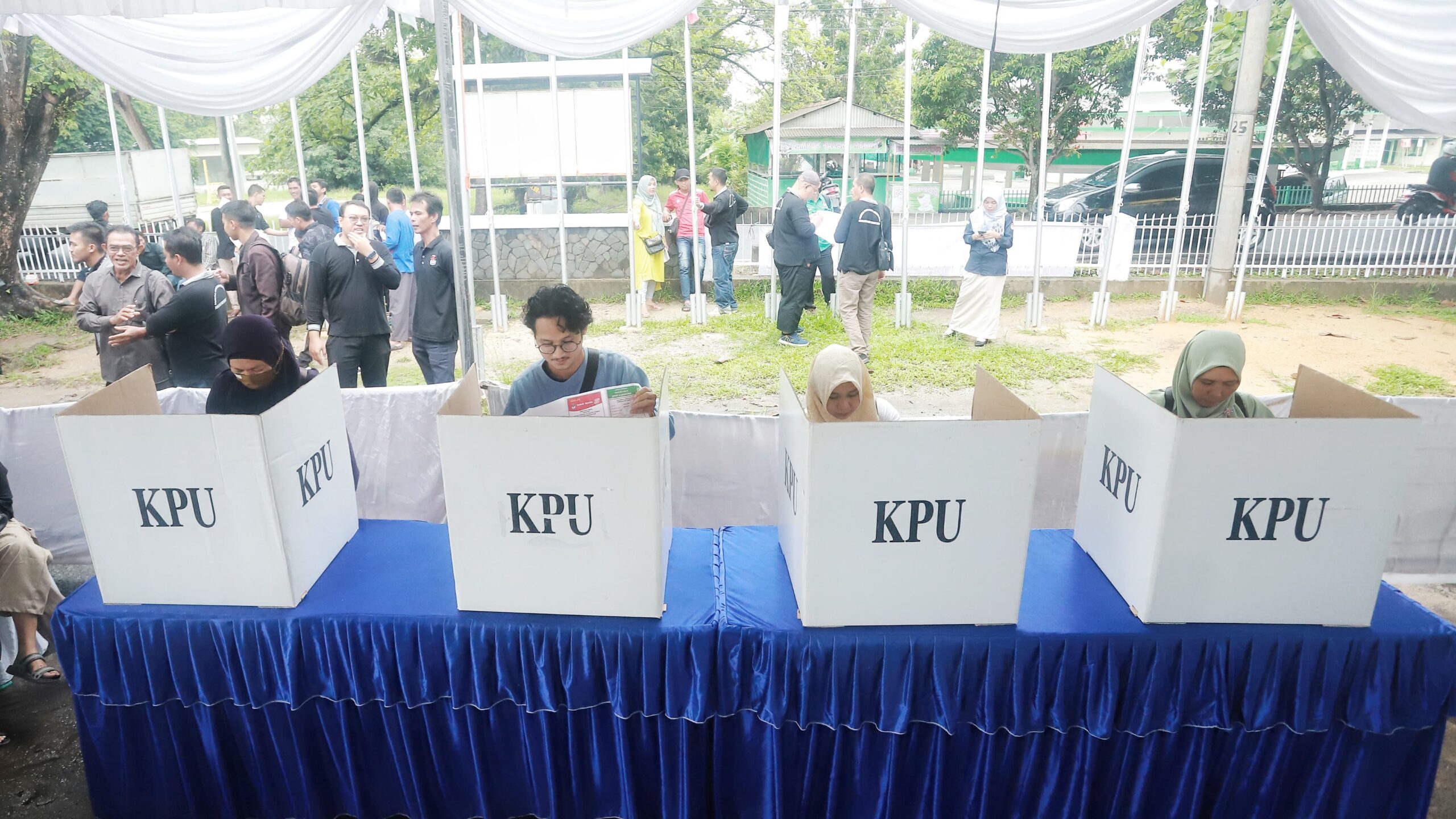CAPTION: KPU Bangka Barat gelar pencoblosan dan penghitungan suara Pemilu serentak 2024, Sabtu (23/12/2023). (ist).