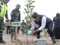 Serius Rehabilitasi Lahan Kritis, Pj Gubernur Safrizal Konsisten Gencarkan Gerakan Penanaman Pohon