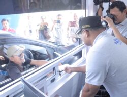 Layanan Samsat Drive Thru Launching di Pangkalpinang, Pj Gubernur Safrizal: Saya Tunggu Inovasi Selanjutnya