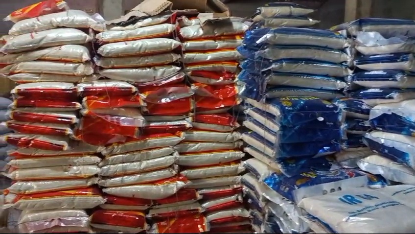 Stok beras di Gudang Sakian, Kecamatan Mentok, Kabupaten Bangka Barat. Selasa (20/2/2024).