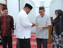 Purna Bakti Sekda dan Asisten I, Pj Gubernur Babel Beri Kenang-kenangan Cincin Emas sebagai Rasa Terima Kasih