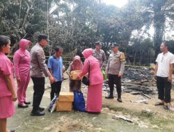 Kapolsek Simpang Katis Datangi Warga yang Alami Musibah Kebakaran Rumah, Sotnah Merasa Sangat Terbantu