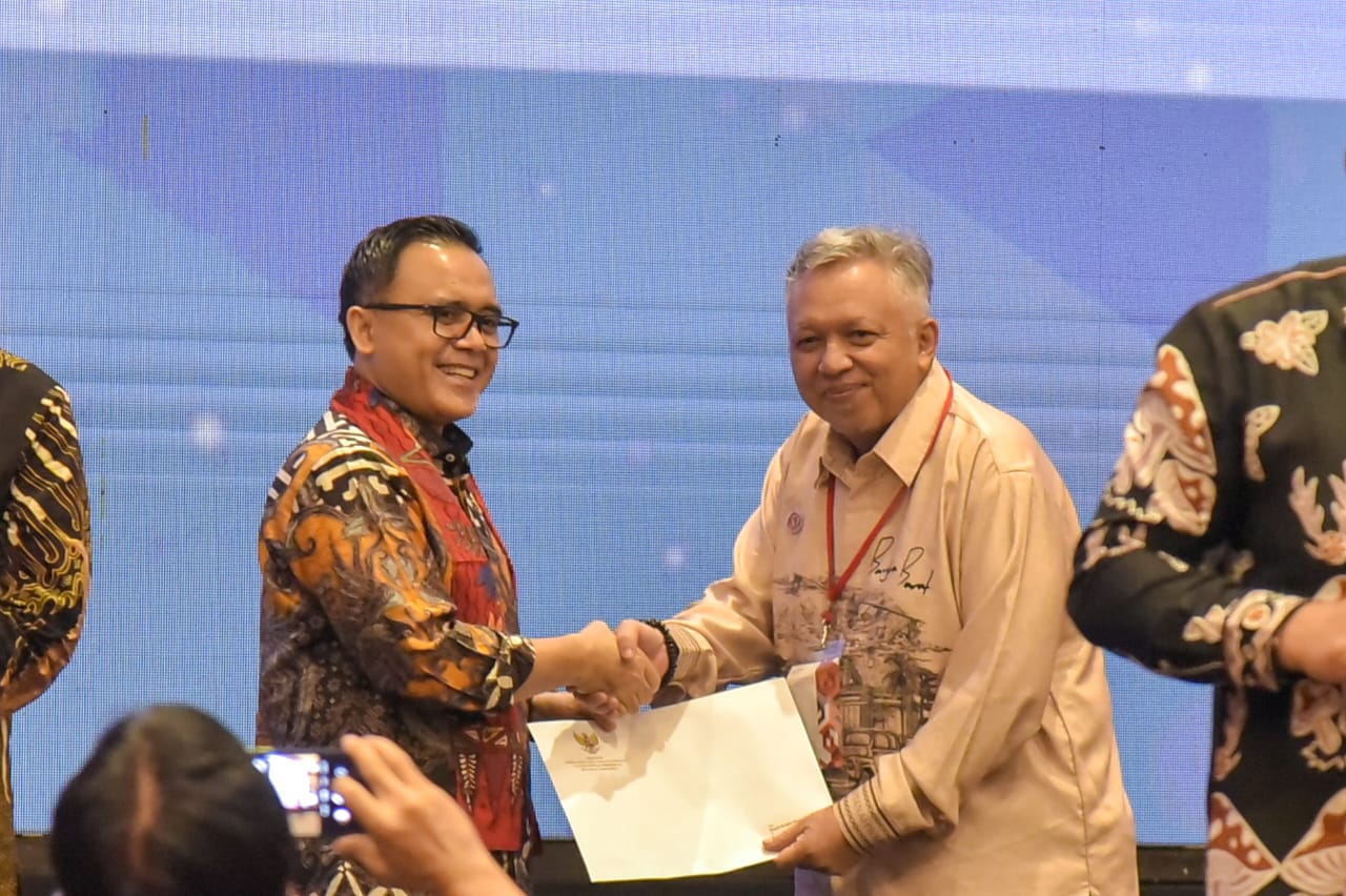 Foto : Bupati Bangka Barat Sukirman hadir rapat koordinasi pengadaan ASN 2024 bersama pihak Kementerian Pendayagunaan Aparatur Negara dan Reformasi Birokrasi (Kemenpan-RB) Republik Indonesia di Jakarta, Kamis (14/3/2024). (Diskominfo Babar)