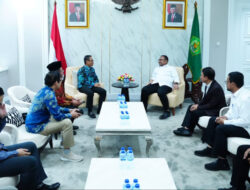 Respons Keluhan Pengiriman Barang Jemaah Haji Butuh Waktu hingga 2 Bulan, Dirut Pos Indonesia Bahas Pelayanan Kerja Sama