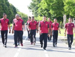 Kapolda Bersama Personel Laksanakan Olahraga Jalan Sehat Jarak Tempuh 4 KM