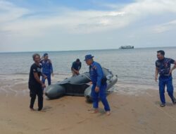 Patroli ke Pantai Batu Rakit, Sat Polair Polres Bangka Barat Pastikan Keamanan Pengunjung Wisata di Masa Libur Lebaran