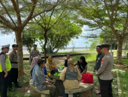 Patroli ke Tempat Wisata, Polres Bangka Tengah Ingatkan Para Orang Tua Selalu Awasi Anak di Pantai