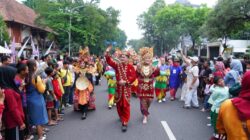 Bawa Tema Budaya Nganggung, Parade dari Kepulauan Babel Pukau Masyarakat Solo dengan Busana Adat Melayu