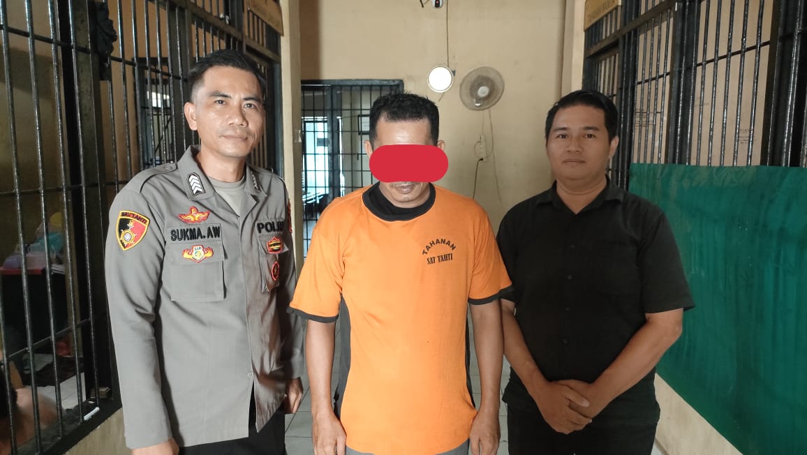 Foto : ER (46) pemilik 4 ton pasir dan balok timah tanpa dokumen sudah diamankan Polres Bangka Barat, Jumat (21/6/2024). (Dok/Humas Polres Babar)