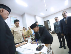 Sukirman Kembali Lantik Najamuddin Jadi Dirut Perumdam Tirta Sejiran Setason Bangka Barat