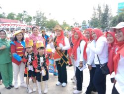 Potret Bunda PAUD Yuniar Turut Antusias Bersamai Karnaval PAUD se-Kota Pangkalpinang