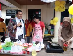 Pj Walkot Pangkalpinang Hadiri Lomba Masak Nasi Goreng dan Fashion Show di Kelurahan Gedung Nasional