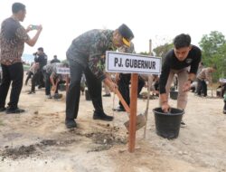 Pj Gubernur Sugito Imbau Sinergi Semua Pihak Berkontribusi Menanam dari Lingkup Terkecil