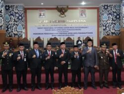 Pelantikan Pimpinan DPRD Pangkalpinang 2024-2029, Pj Walkot Budi Utama Ajak Semua Pihak Bersinergi demi Masyarakat