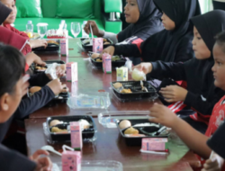 Uji Coba Program Makan Siang Bergizi Gratis untuk Siswa SD dan SMP di Pangkalpinang