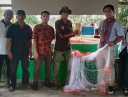 Bantu Tingkatkan Hasil Tangkapan Nelayan Udang, PT Timah Serahkan Bantuan untuk Kelompok Batu Tuan