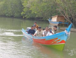 Tanam Mangrove dan Budidayakan Kerang Dara, Pj Gubernur Sugito Apresiasi Kelompok Tani Hutan HKM Wanamina