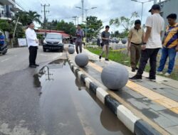 Bupati Beltim Tinjau Langsung Saluran Air di Kawasan Situ Kolong Minyak