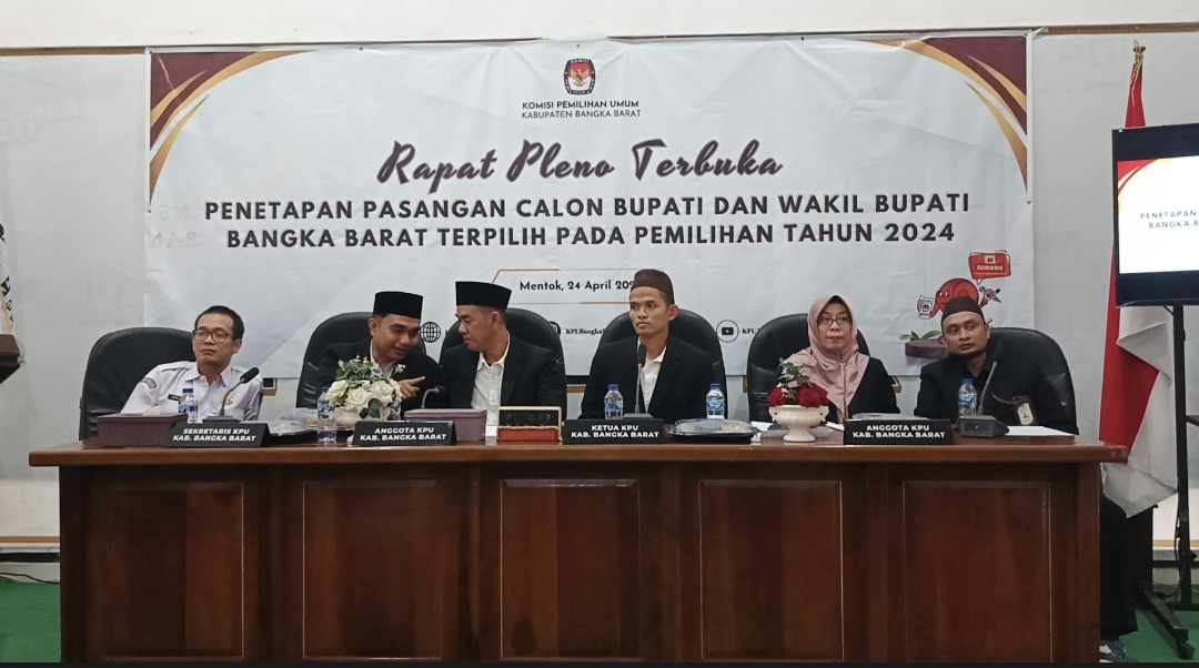 Komisi Pemilihan Umum (KPU) Bangka Barat menggelar Rapat Pleno terbuka penetapan Bupati dan Wakil Bupati terpilih 2025-2030, digelar di Kantor KPU Bangka Barat pada Kamis (24/4/2025). (Babelhits.com)