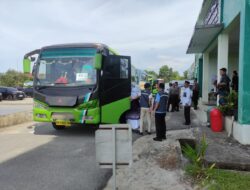 Sebanyak 128 Jemaah Haji Bangka Barat Dilepaskan, Sukirman : Jaga Kesehatan Selama di Mekkah