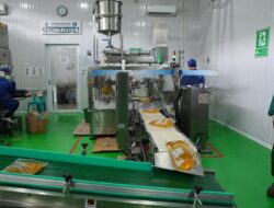Tinjau Produksi Minyak Kelapa Sawit di Beltim, Gubernur Babel Pastikan Distribusi dan Harga Stabil