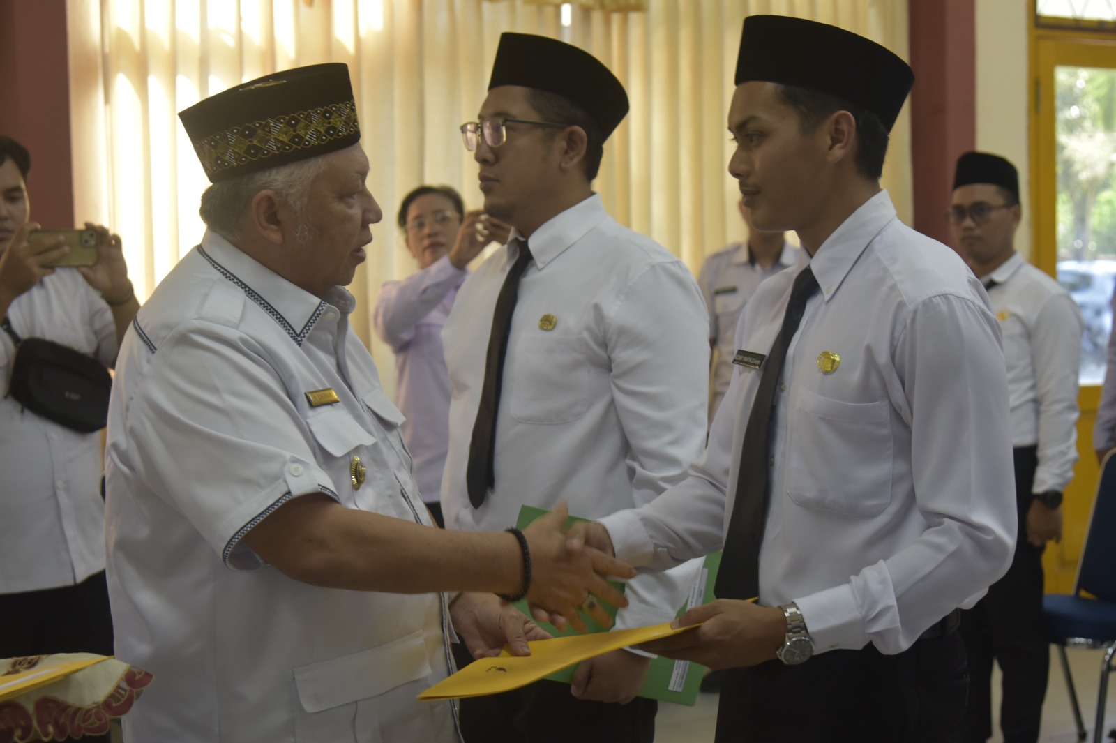 Sebanyak 29 Calon Pegawai Negeri Sipil (CPNS) formasi tahun 2024 di Kabupaten Bangka Barat telah menerima Surat Keputusan (SK) Pengangkatan.