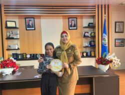 Kontestan Yulia Asal Basel Lolos Tahap Lanjut D’ Academy 7 Indosiar, Wabup Debby Ajak Masyarakat Beri Doa dan Dukungan