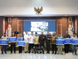 Wujudkan Kesejahteraan dan Kemandirian Desa, PT Timah Serahkan Bantuan untuk 18 BUMDes di Babel