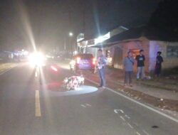 Kecelakaan di Simpang Teritip, Pengendara Motor Ditabrak Mobil Saat Belok, Pengendara Terluka Parah