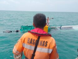 Kapal Tenggelam usai Tabrak Karang di Perairan Bangka, 3 Nelayan Pangkalpinang Dievakuasi Basarnas