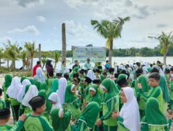 Edukasi Pelajar untuk Jaga Ekosistem, PT Timah Tbk Libatkan Pelajar MIN 1 Bangka Tanam Mangrove Bersama