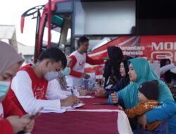 Bulan Bakti HUT ke-49 PT Timah, Ratusan Warga Opas Indah Nikmati Pelayanan Kesehatan Gratis di Mobil Sehat